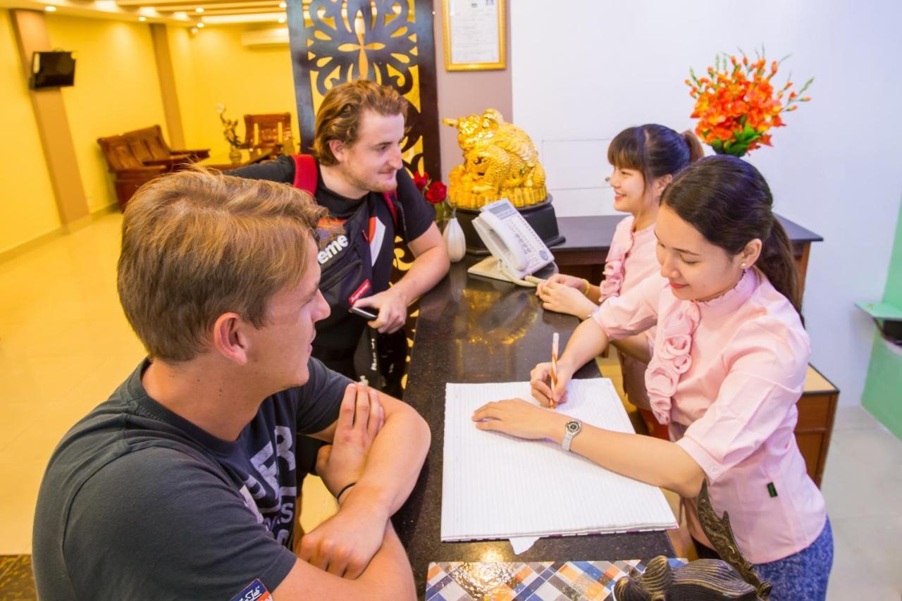 Golden Gate China Town Hotel Rangoon Buitenkant foto