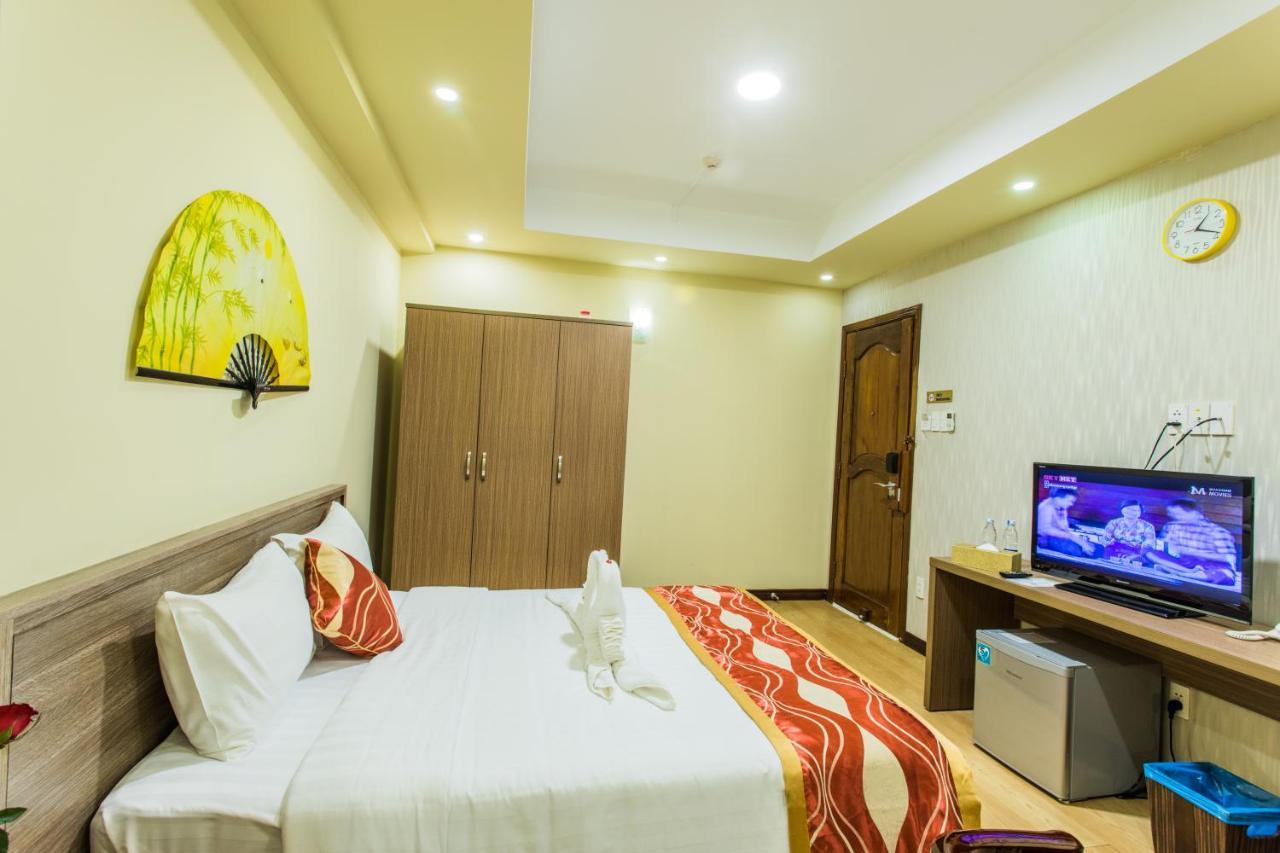 Golden Gate China Town Hotel Rangoon Buitenkant foto