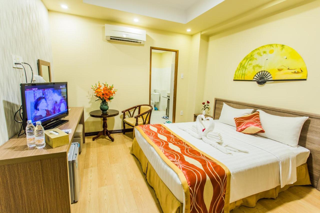 Golden Gate China Town Hotel Rangoon Buitenkant foto